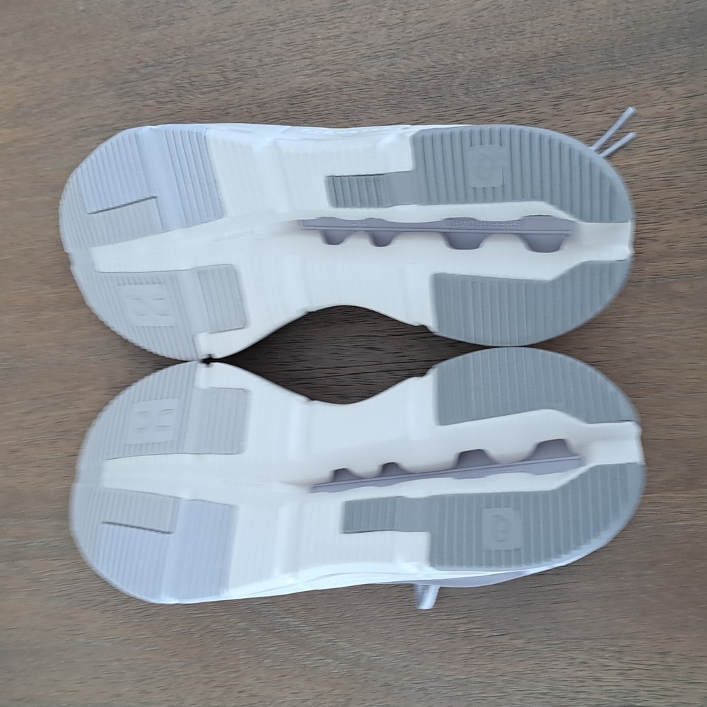 On Cloudnova Form 2 - Color: Fog / Lavender - Size: Women 7 - Picture 8 of 9